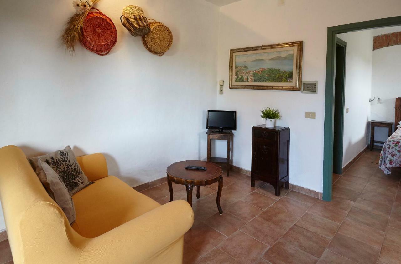 Agriturismo Ca Lo Spelli Hotel Guasticce ภายนอก รูปภาพ